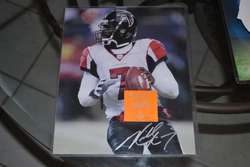 [Sportsgraphing.com] Michael Vick Private Signing July 1, 2010