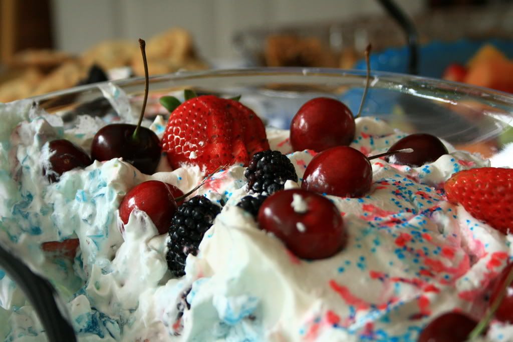 IMAGE: http://i19.photobucket.com/albums/b154/Red92VR4/59462158.jpg