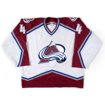 Colorad Avalanche 2001-02 jersey photo ColoradAvalanche2001-02Fjersey.jpg
