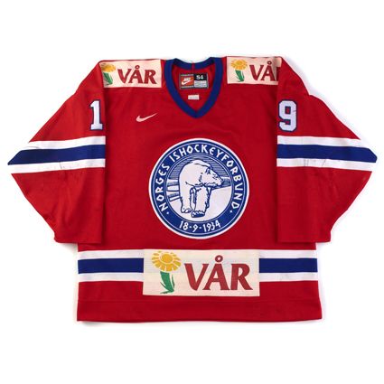 1999 Norway jersey photo Norway1999F.jpg
