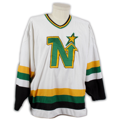  photo Minnesota North Stars 1987-88 F jersey.png