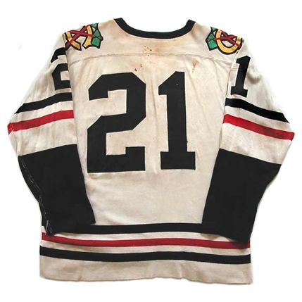 Chicago Black Hawks 1959-60 jersey photo 
ChicagoBlackHawks1959-60Bjersey.jpg