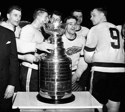 Howe Stanley Cup 1955 photo Howe Stanley Cup 1955.jpg