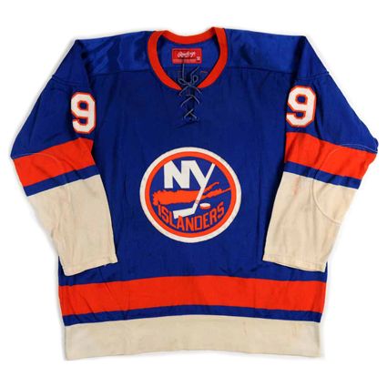New York Islanders 1974-75 jersey photo New York Islanders 1974-75 F jersey.jpg