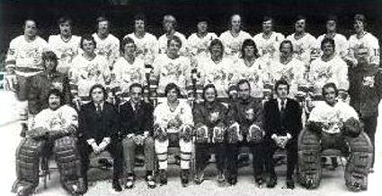 1974-75 Minnesota Fighting Saints team photo 1974-75MinnesotaFightingSaintsteam.jpg