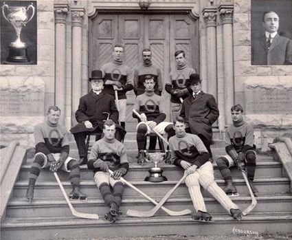1909 Queens University Hockey Team