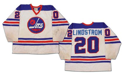 Winnipeg Jets 75-76 home jersey