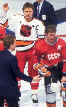 Gretzky Fetisov jersey swap RV87