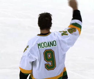 Mike Modano 1st NHL Game on April 6, 1989