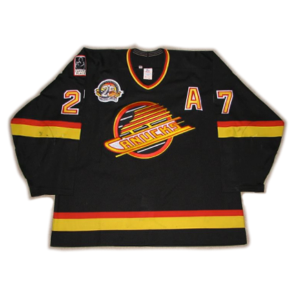 vancouver canucks jerseys through the years
