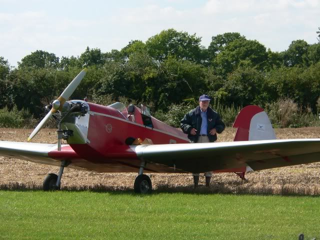 http://i19.photobucket.com/albums/b156/Chippyman/Gransden%20Chipmunks/28140951.jpg