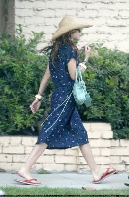 fb90f5ef.jpg Mary-Kate Olsen picture by anorexie