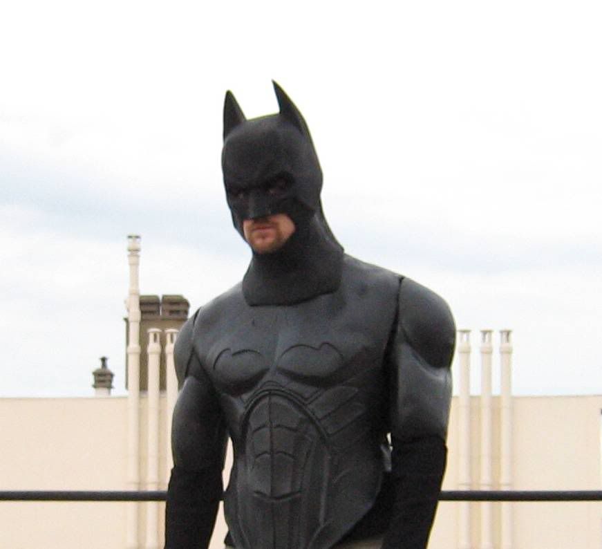 batmanbeginssuit037a.jpg