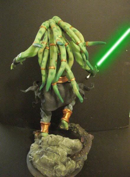 kit fisto statue