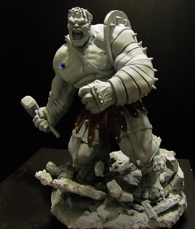 hulk grey edition pvc diorama