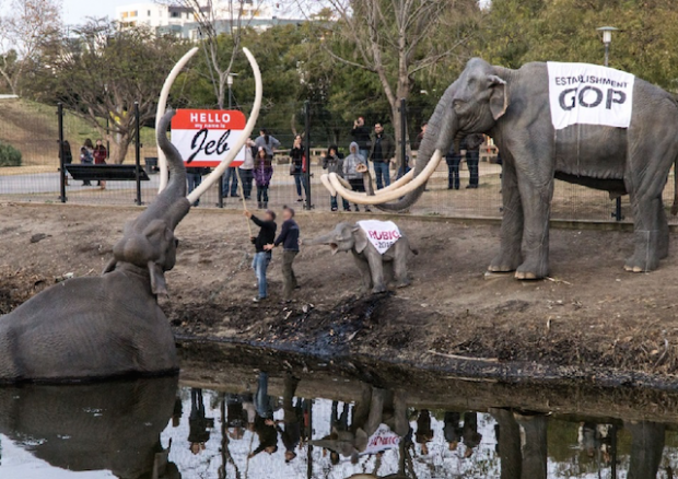  photo sabo_la_brea_tar_pits_museum_jeb_bush_conservative_street_artist_depicts_gop_as_fossils_to_be_640-620x438.png
