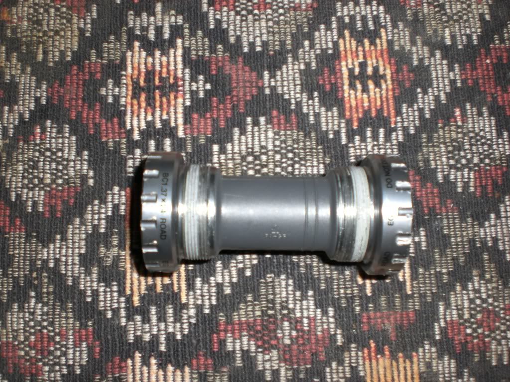 http://i19.photobucket.com/albums/b164/niskyspy/Shimano105BBEnglish.jpg