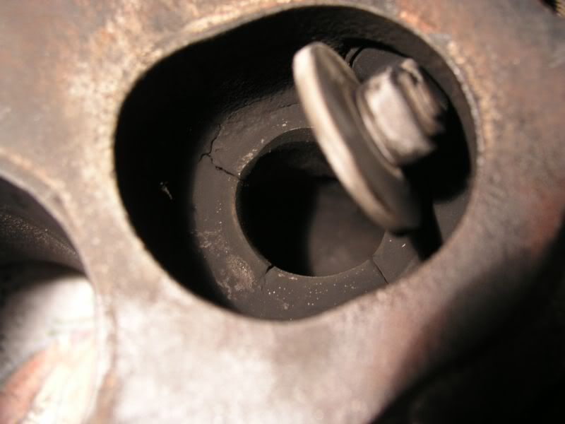 http://i19.photobucket.com/albums/b164/niskyspy/wastegateopen.jpg