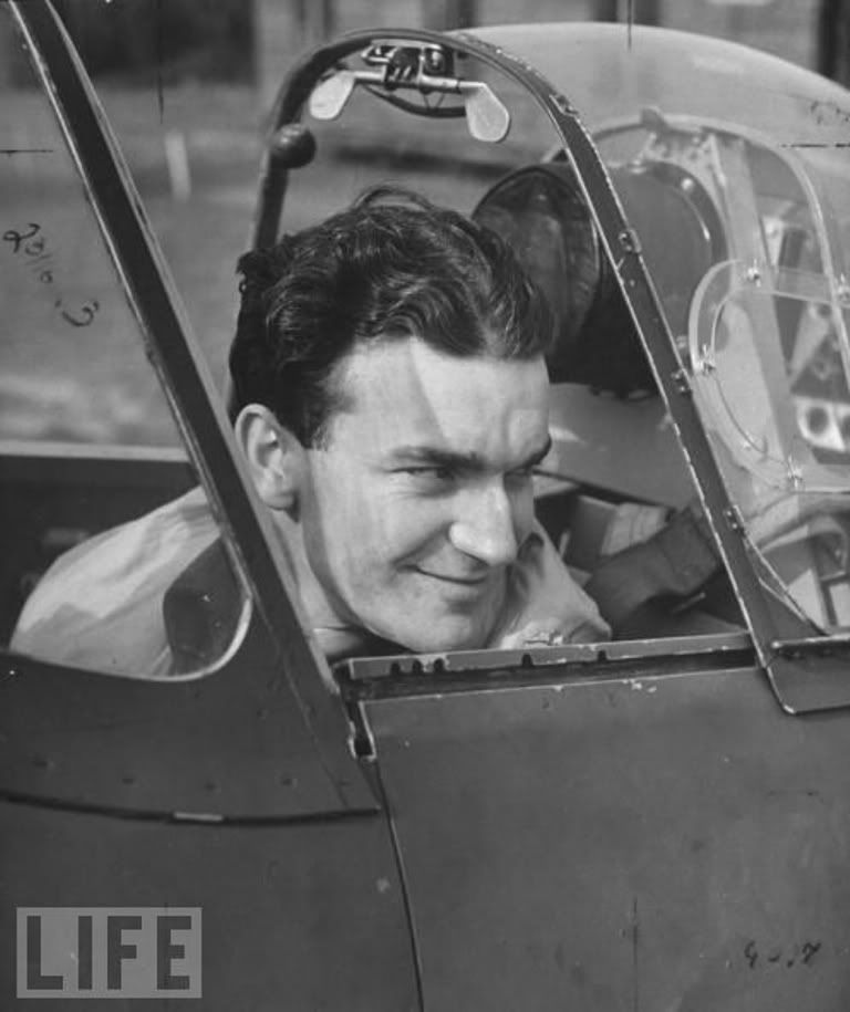 Brendan "Paddy" Finucane, Spitfire MkVb