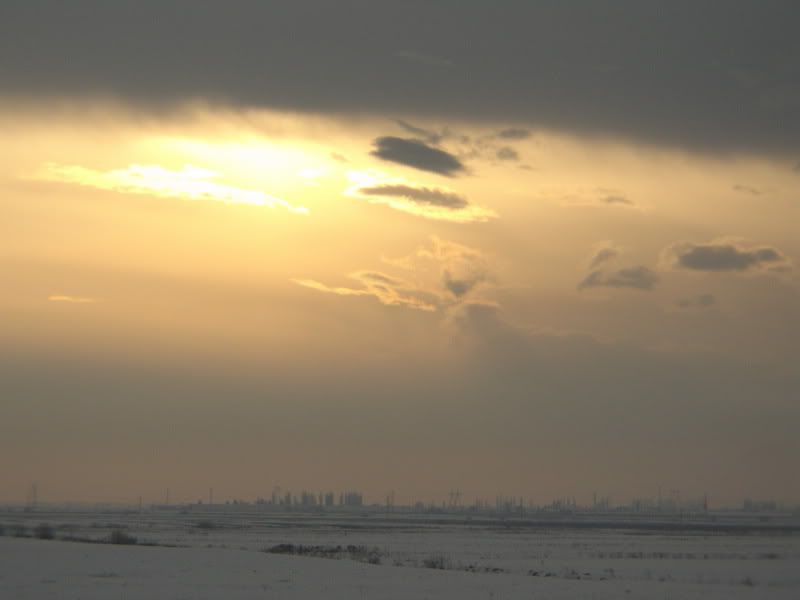 IMAGE: http://i19.photobucket.com/albums/b166/Suedezu/Clouds.jpg