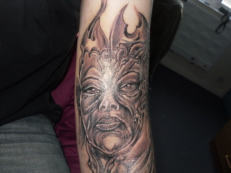 tattooing005.jpg