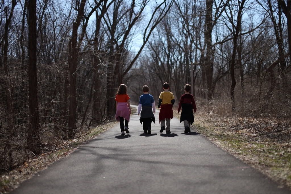 IMAGE: http://i19.photobucket.com/albums/b178/silentlore/354.jpg