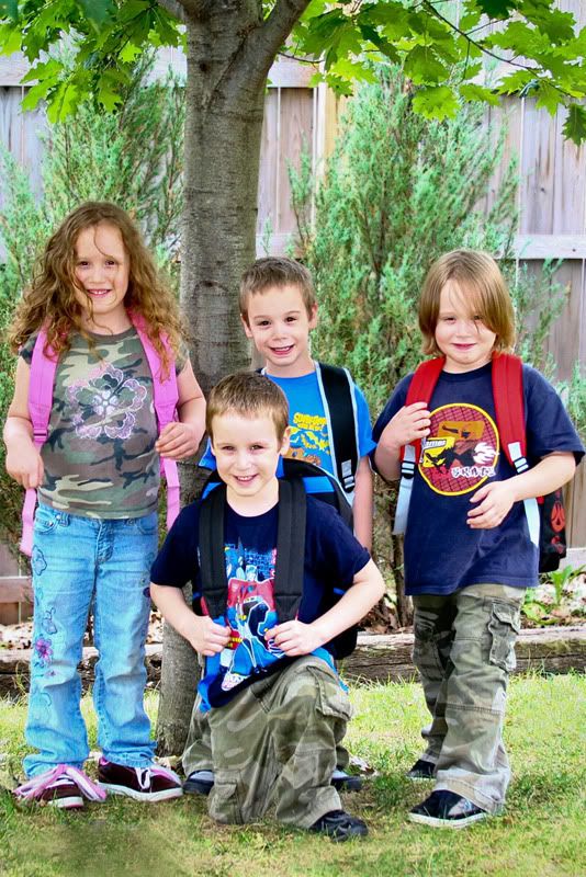 IMAGE: http://i19.photobucket.com/albums/b178/silentlore/kiddos_smallsz.jpg