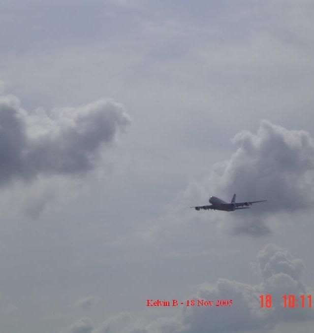 http://i19.photobucket.com/albums/b182/kelvinboon/flyby3.jpg
