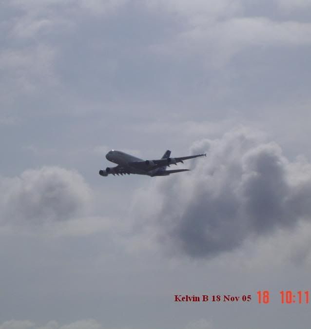 http://i19.photobucket.com/albums/b182/kelvinboon/flyby4.jpg