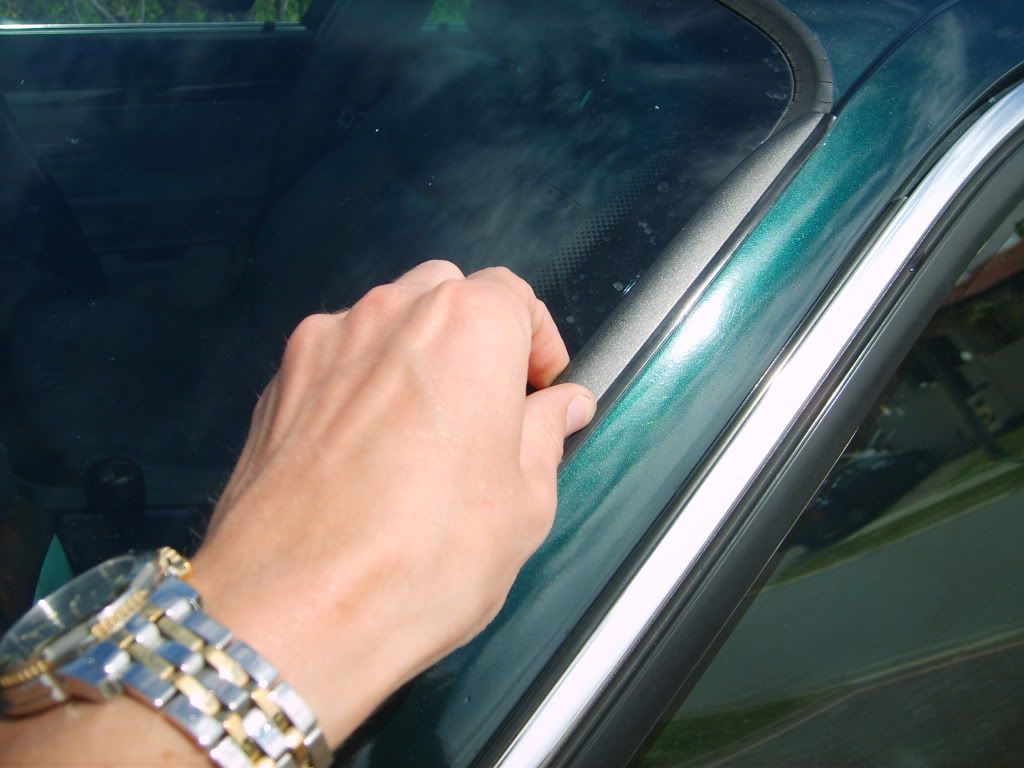 Replacing Top Windscreen Seal