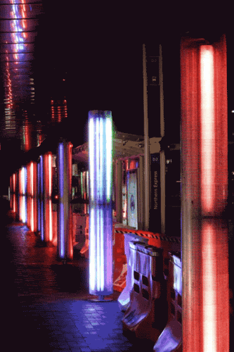 IMAGE: http://i19.photobucket.com/albums/b189/Phloss/Pillars.gif