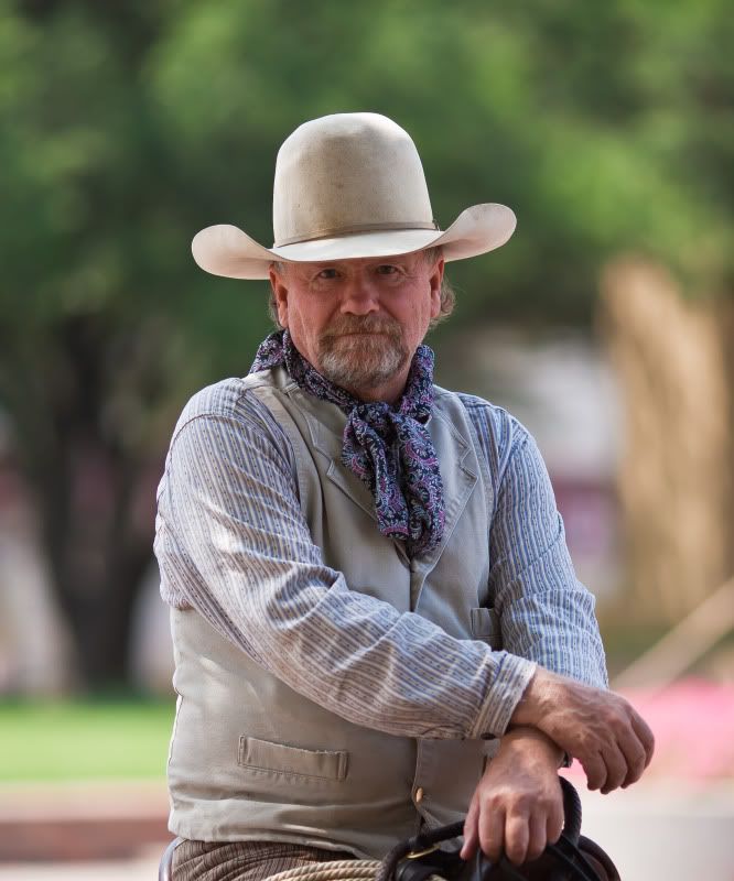 IMAGE: http://i19.photobucket.com/albums/b189/dzaneh/Nside-1-30.jpg