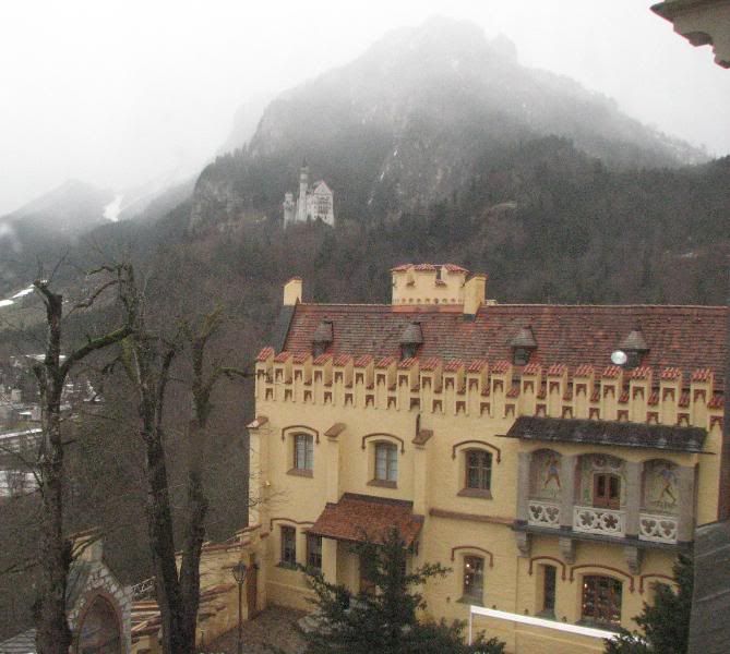 IMAGE: http://i19.photobucket.com/albums/b191/Idnas71/Central%20Europe%202007/IMG_1527b.jpg