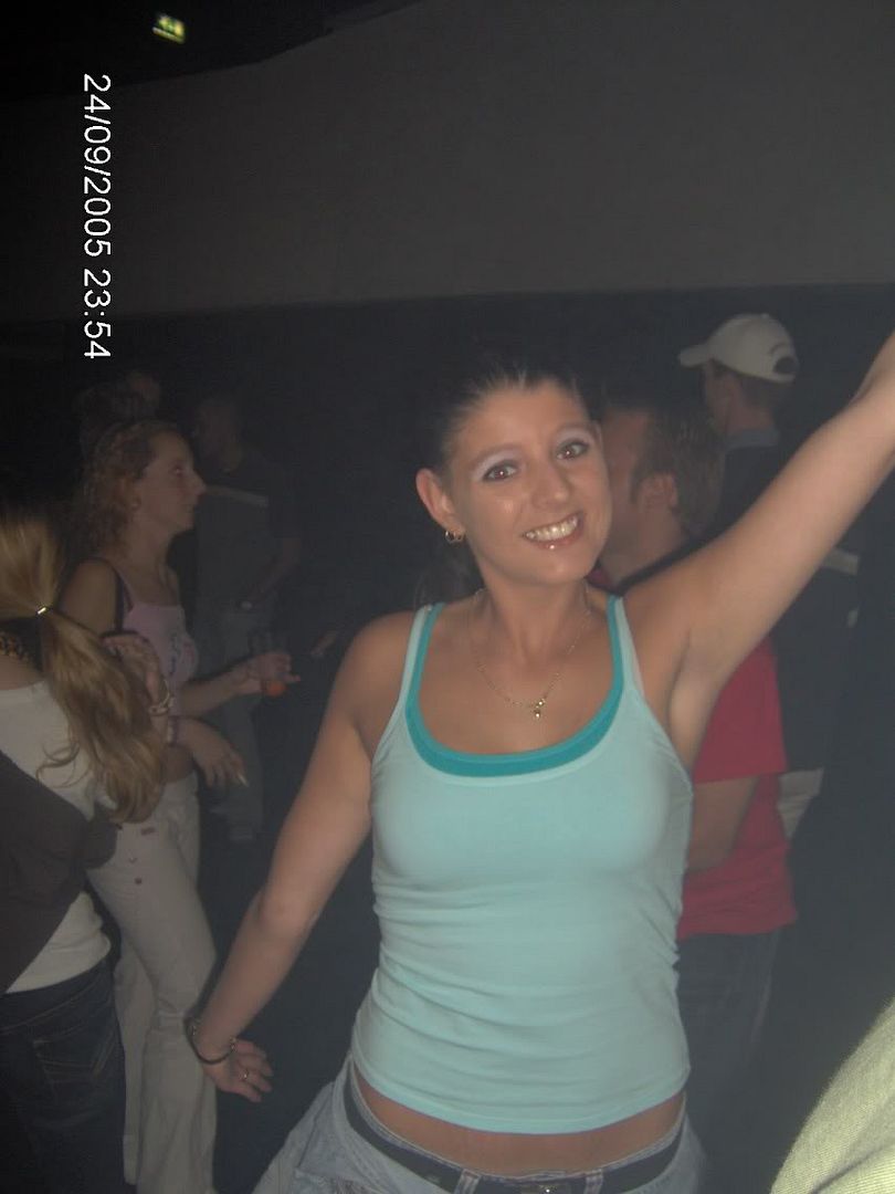 [img width=640]http://i19.photobucket.com/albums/b200/WINTERSEXXX/I%20LOVE%20HARDHOUSE/Afbeelding012.jpg[/img]