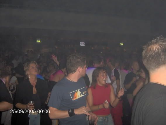 [img width=640]http://i19.photobucket.com/albums/b200/WINTERSEXXX/I%20LOVE%20HARDHOUSE/Afbeelding017.jpg[/img]