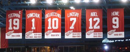 Red_Wings_retired_numbers